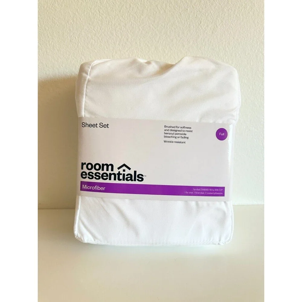 NEW Room Essentials Full Microfiber Sheet Set White Flat, Fitted, Two Pillowcase